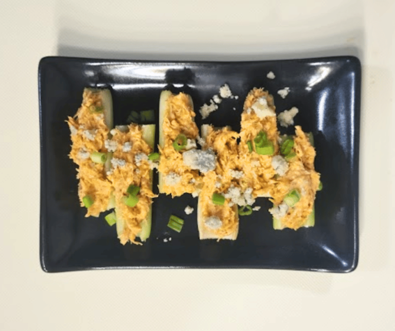 These buffalo chicken celery boats are simple and flavorful